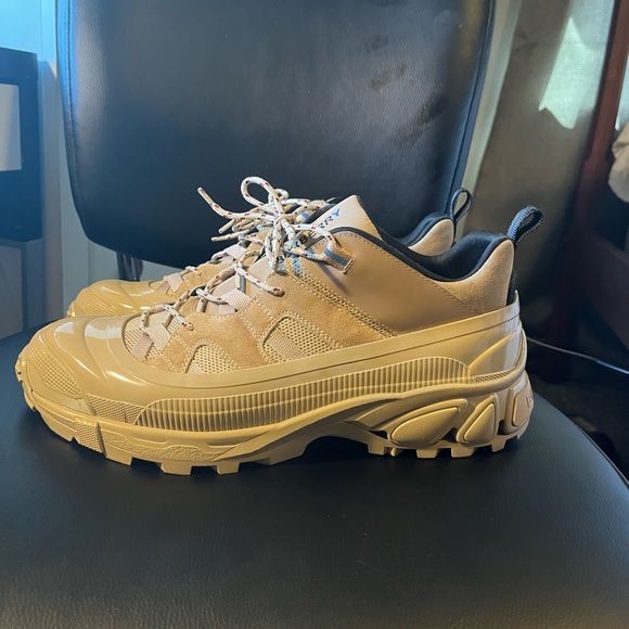 COPY - (Burberry Arthur sneakers , size 12 , Burberry shoe bag ) - Picture 2 of 13